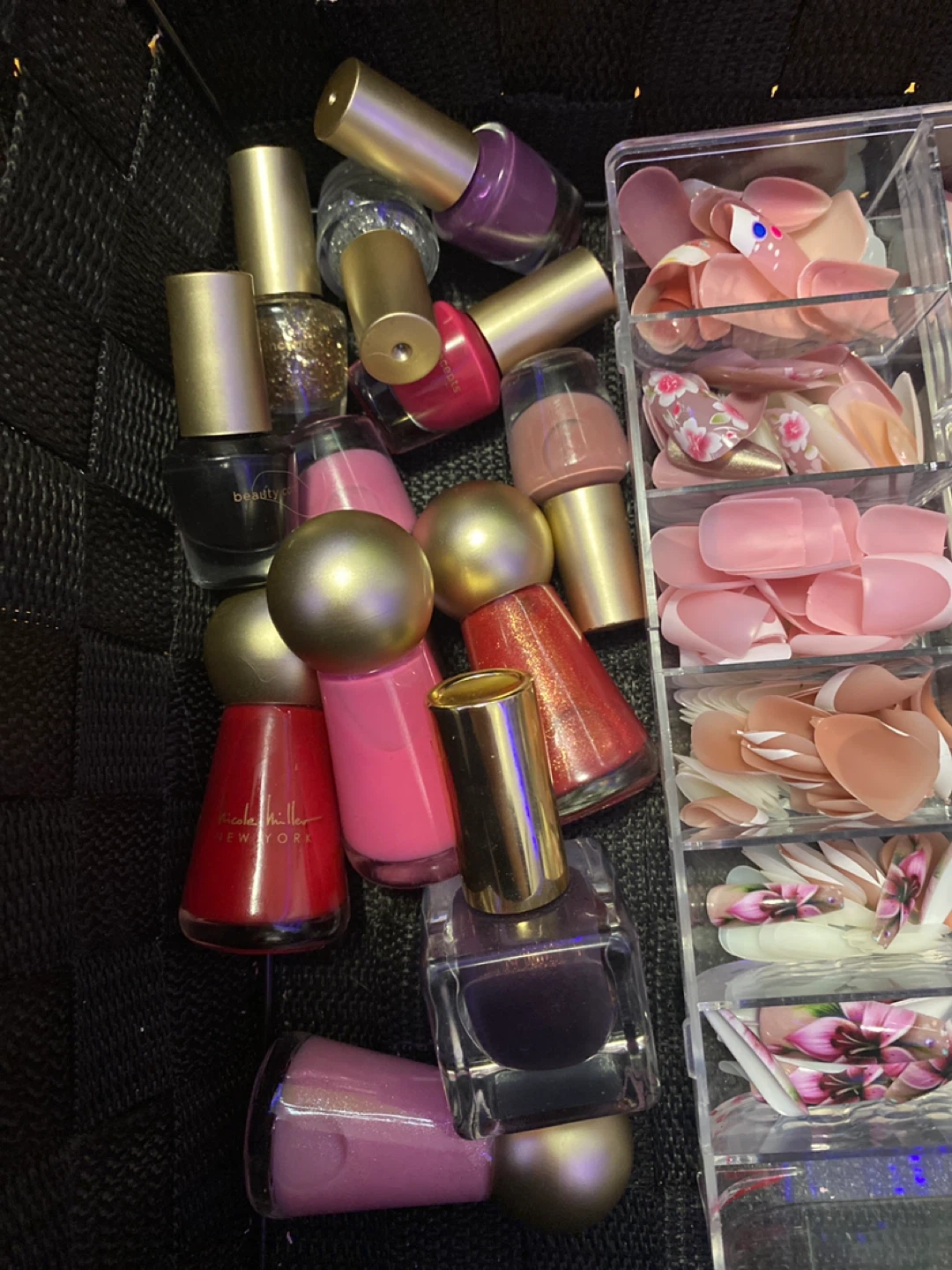Assorted Nail Polish and Full Cover Stiletto Nail Tips 🏆 - photo 4