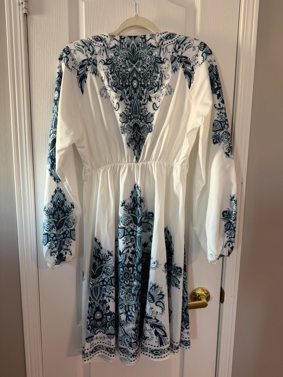 White and Blue Print Dress with Belt, size Large - photo 5