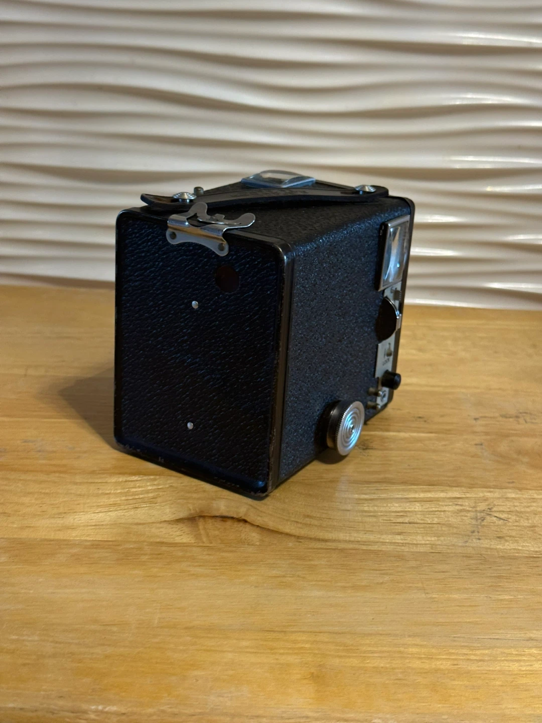 Kodak Six-20 Brownie E Camera - photo 2
