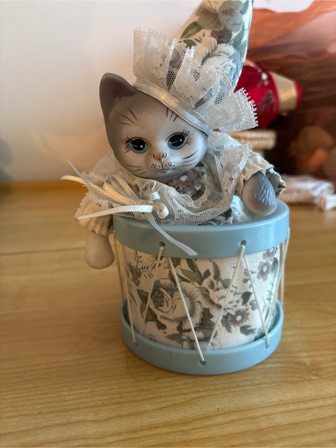 Vintage Musical Cat in Drum Figurine - photo 2