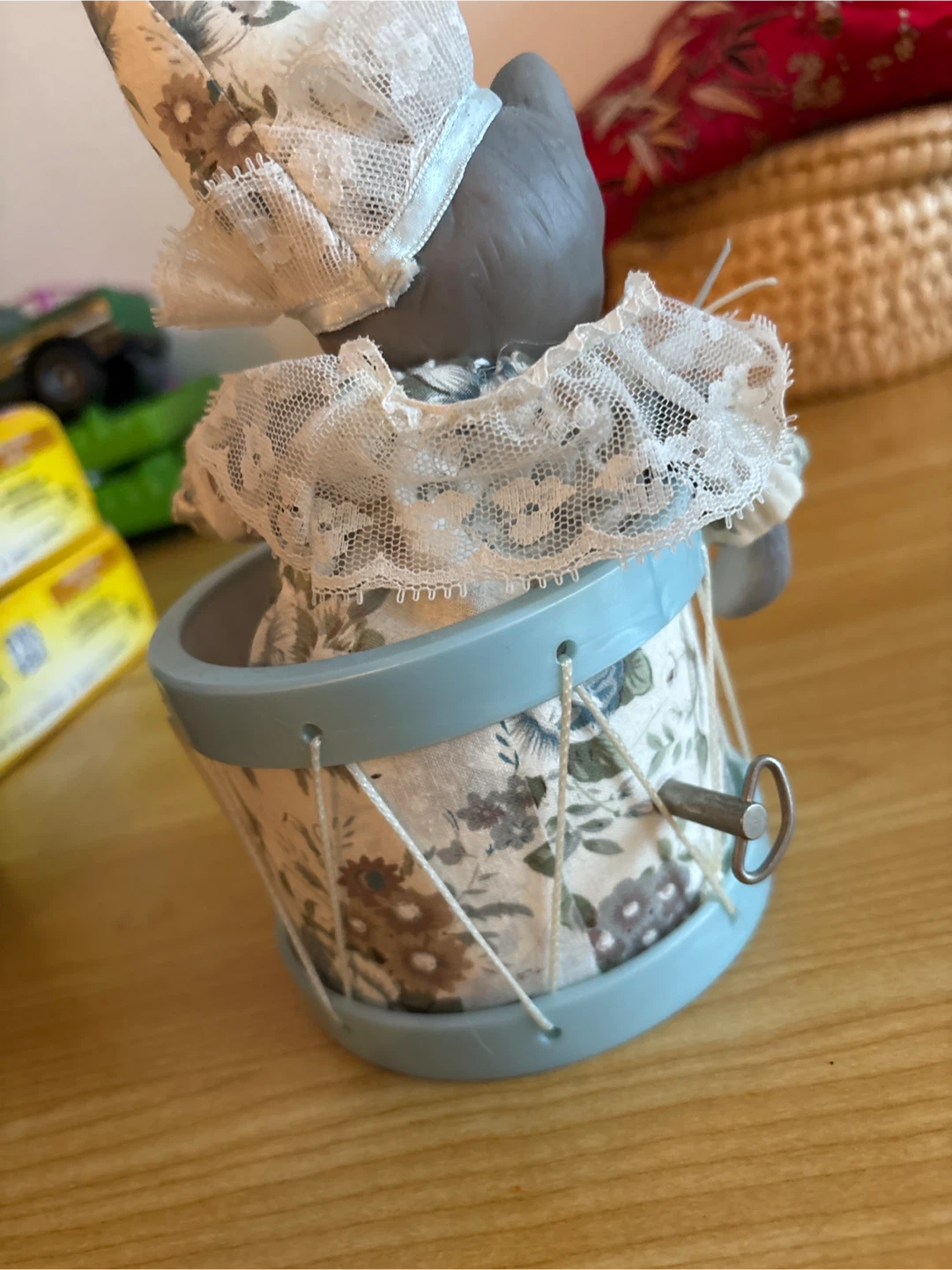 Vintage Musical Cat in Drum Figurine - photo 3