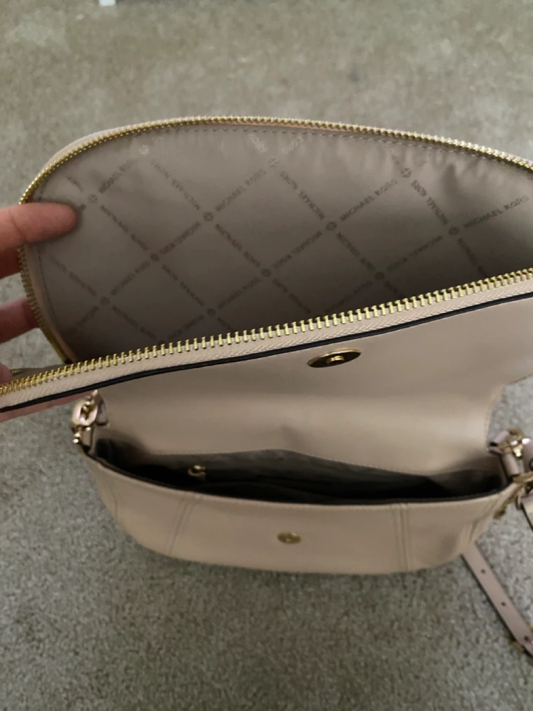 Michael Kors Leather Shoulder Bag - Nude Pink - photo 3