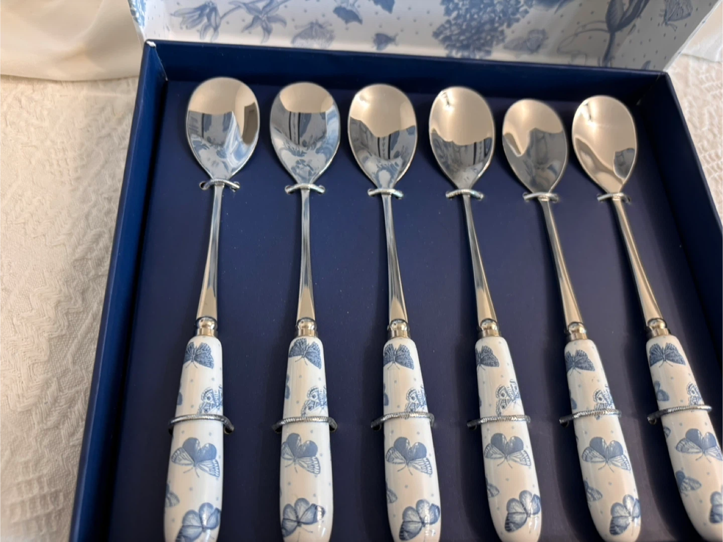 Set of 6 Butterfly Pattern Spoons - photo 2