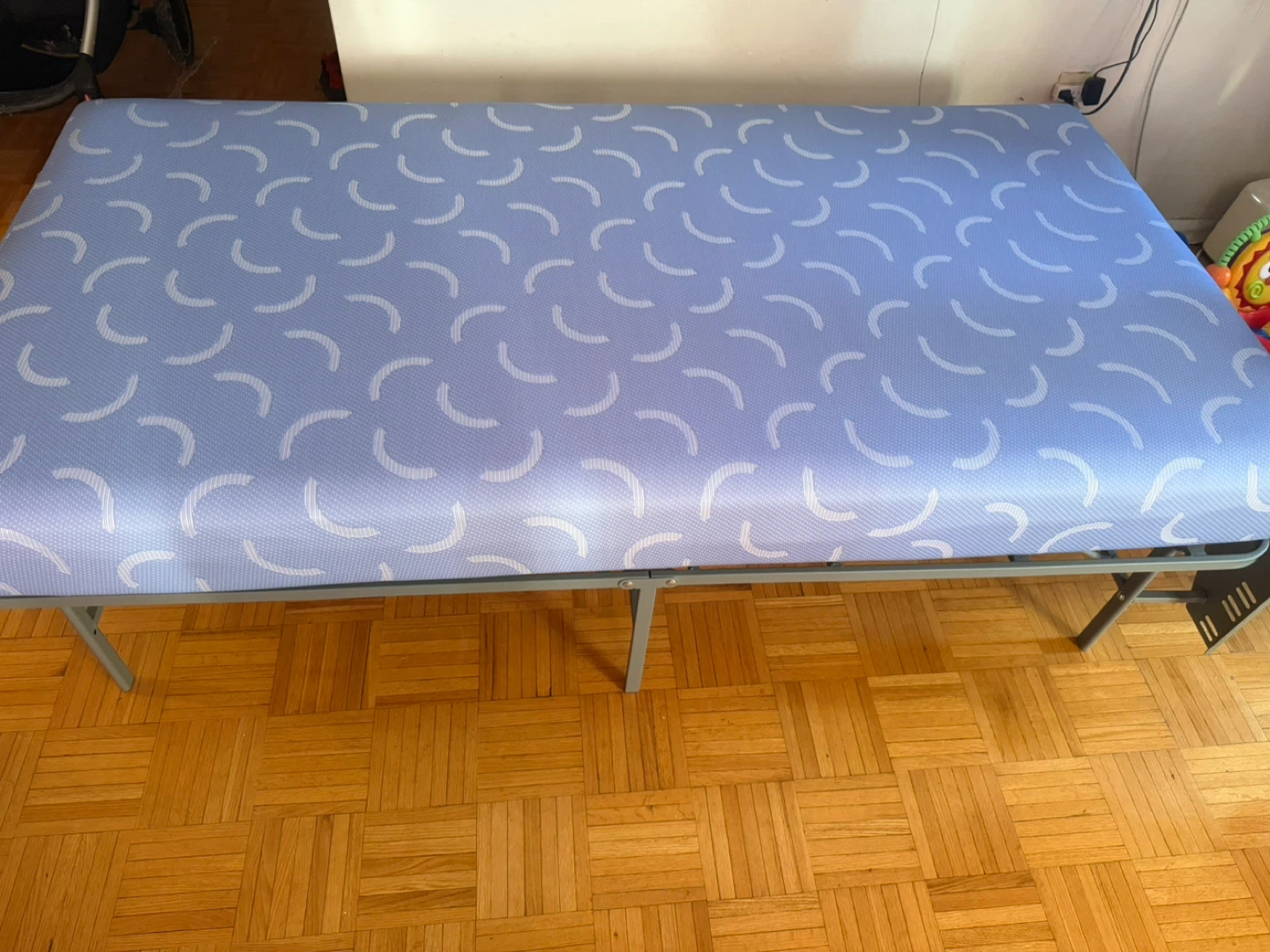 New Ashley Twin Folding Bed Frame with Mattress - photo 3