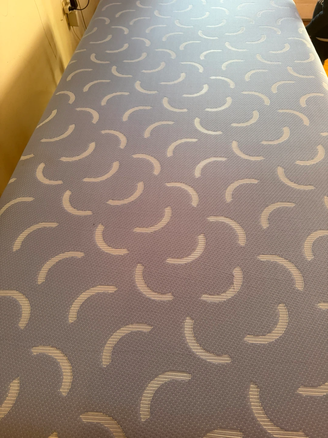 New Ashley Twin Folding Bed Frame with Mattress - photo 4
