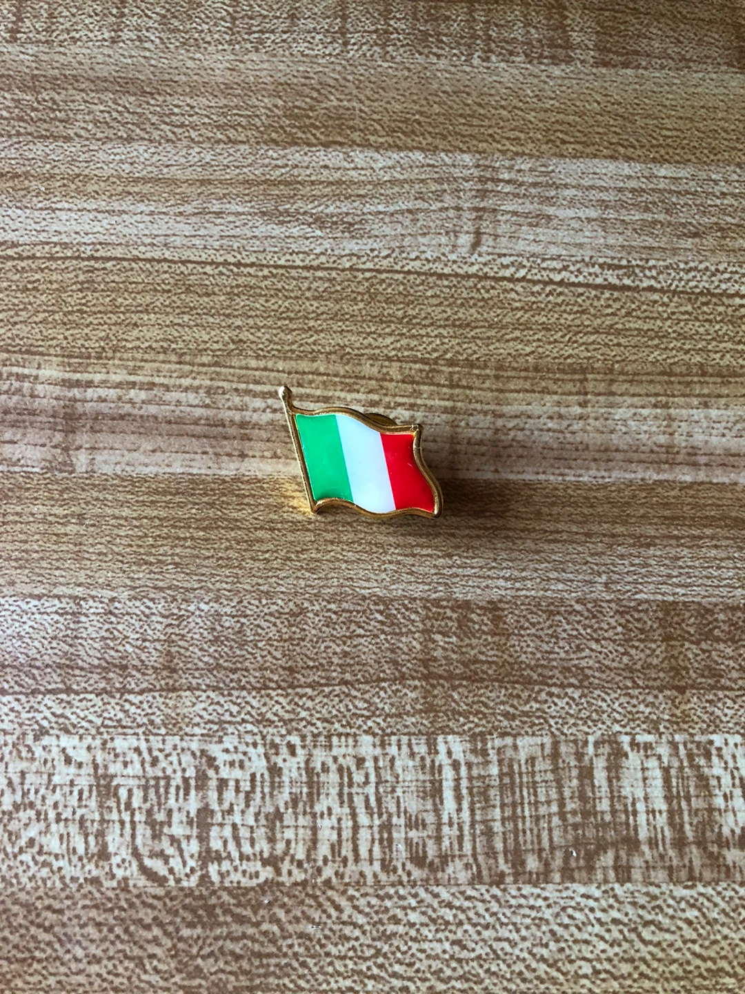 🏆Italian Flag Lapel Pin