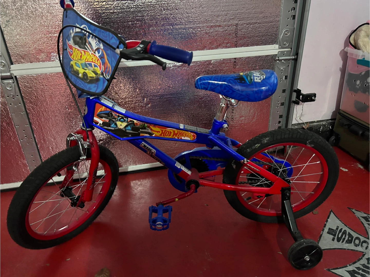 HYPER BICYCLES 16 INCH HOT WHEELS