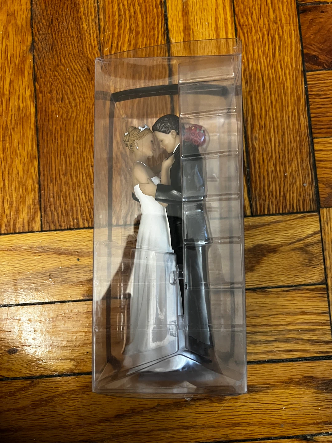 Wedding cake topper