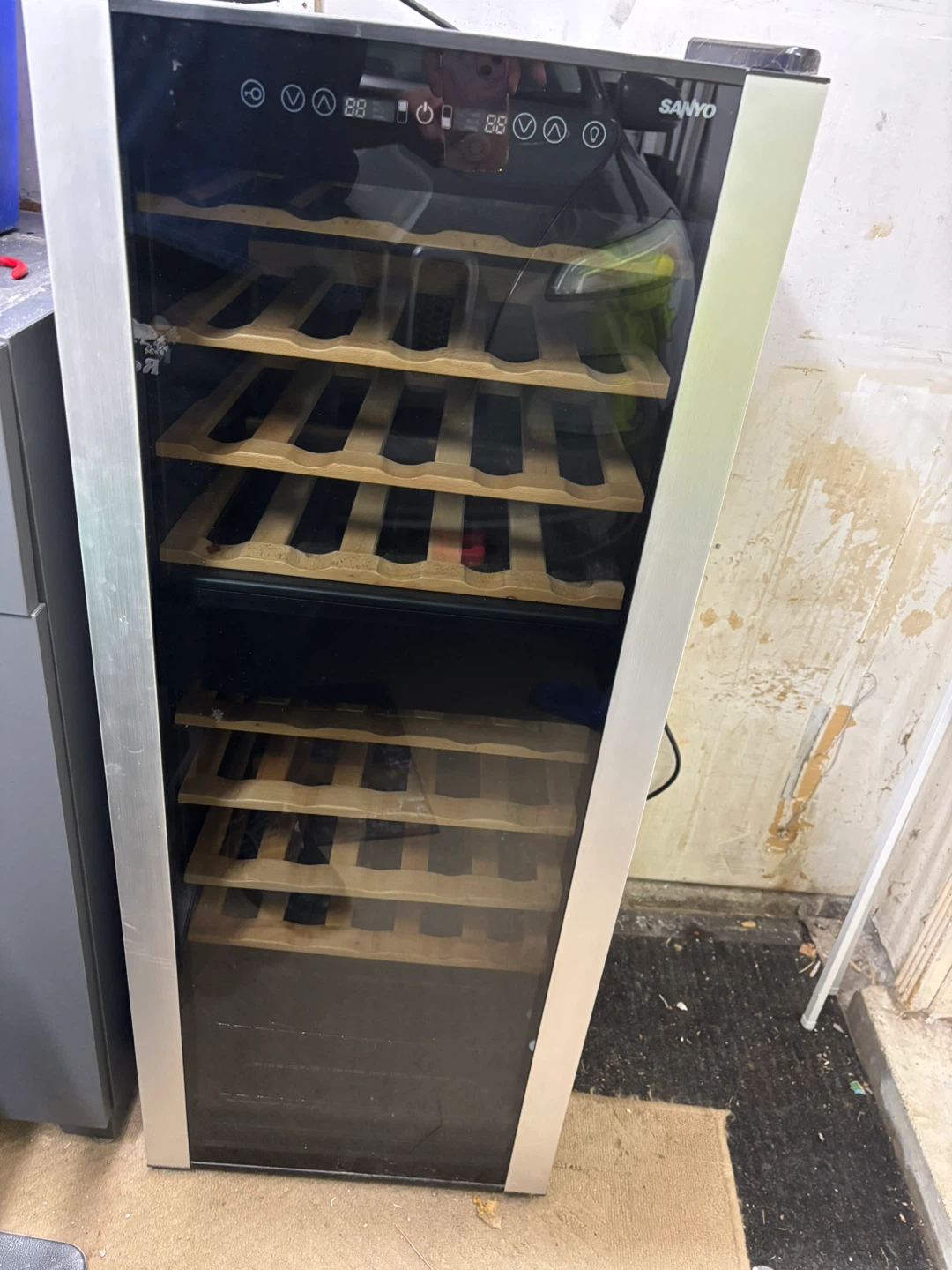 Sanyo Wine Cooler Fridge