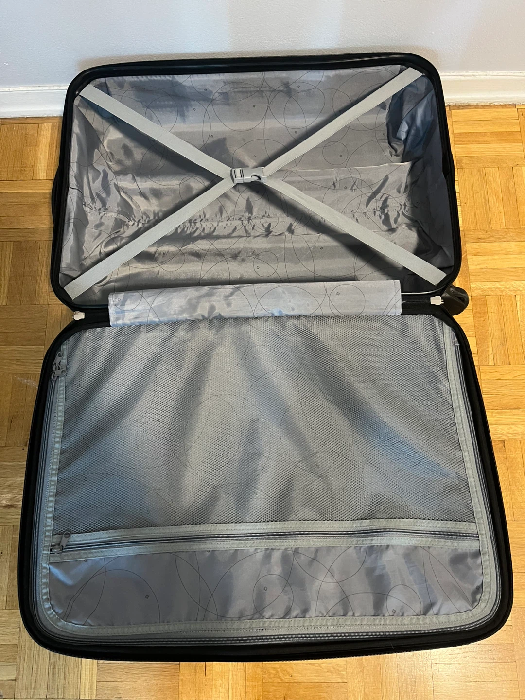 Samsonite Black Spinner Luggage