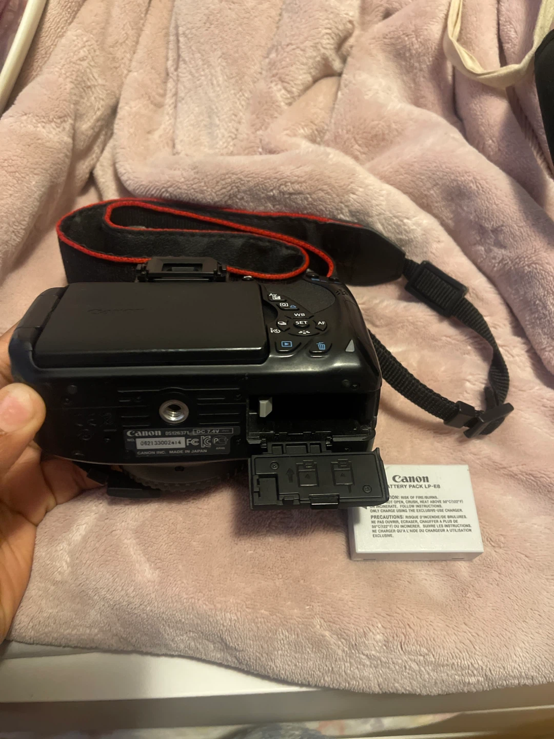 Canon EOS Rebel T4i DSLR Camera - photo 5
