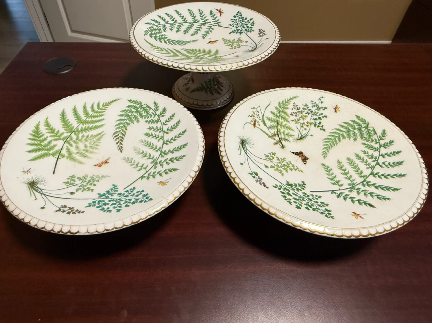 Decorative Cake Stands with Fern and Insect Design - photo 5