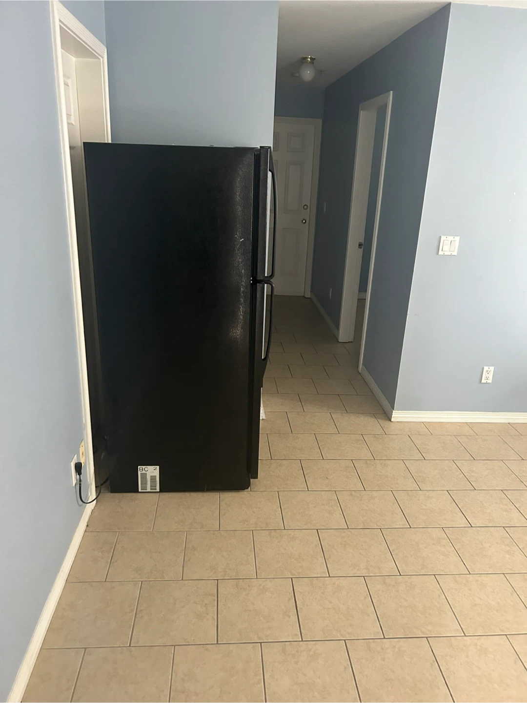 One Bedroom One Bathroom Bedroom Suite for Rent - photo 4