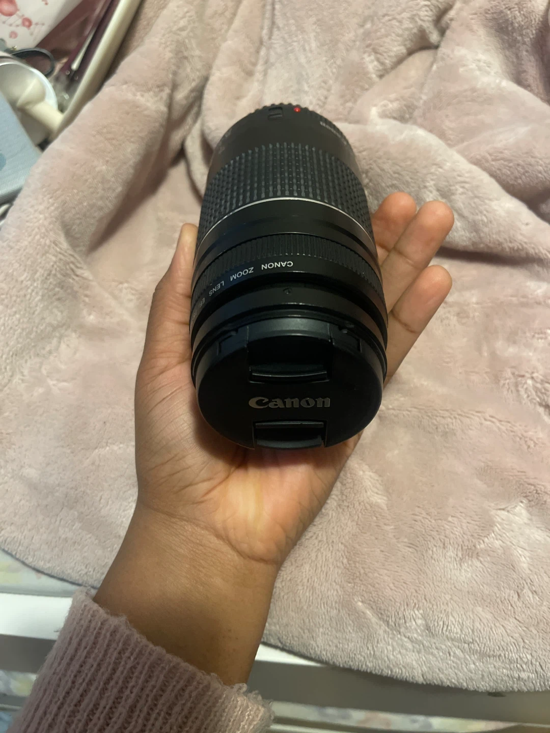 Canon EF 75-300mm f/4-5.6 III Zoom Lens - photo 4