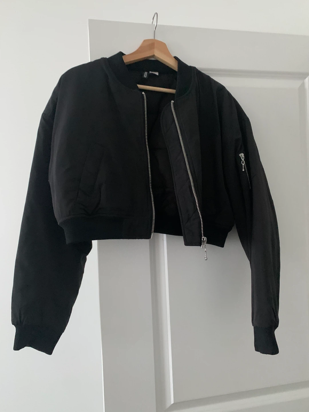 H&M Black Crop Bomber Jacket - Medium