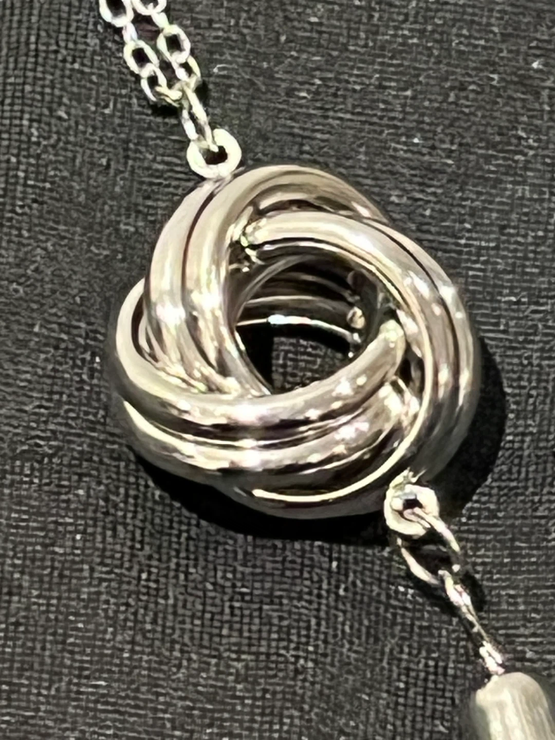 Silver Tone long Necklace with Knot and Tassel Pendant - photo 3