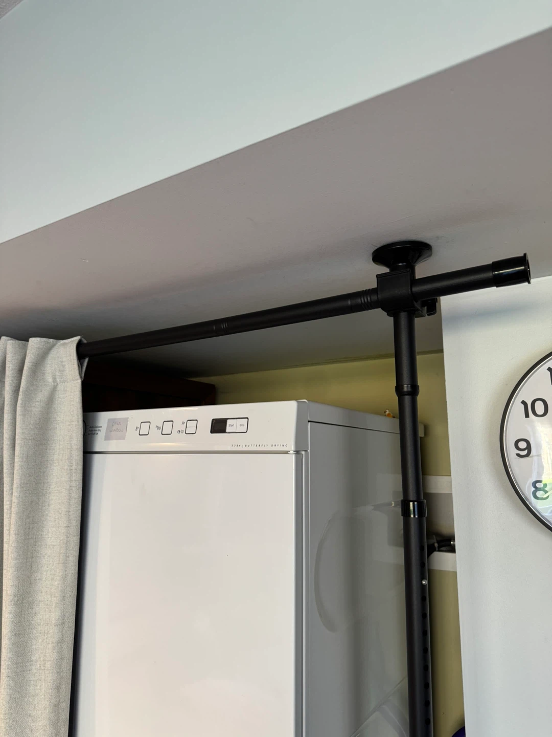 Free standing room divider curtain rod - photo 2