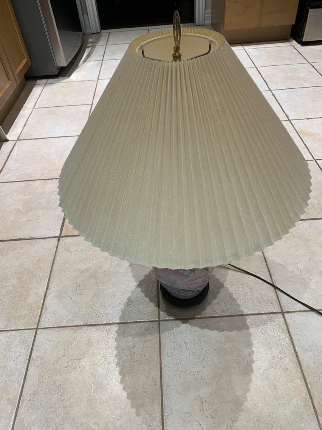 Vintage Famille Rose Porcelain Table Lamp - photo 3