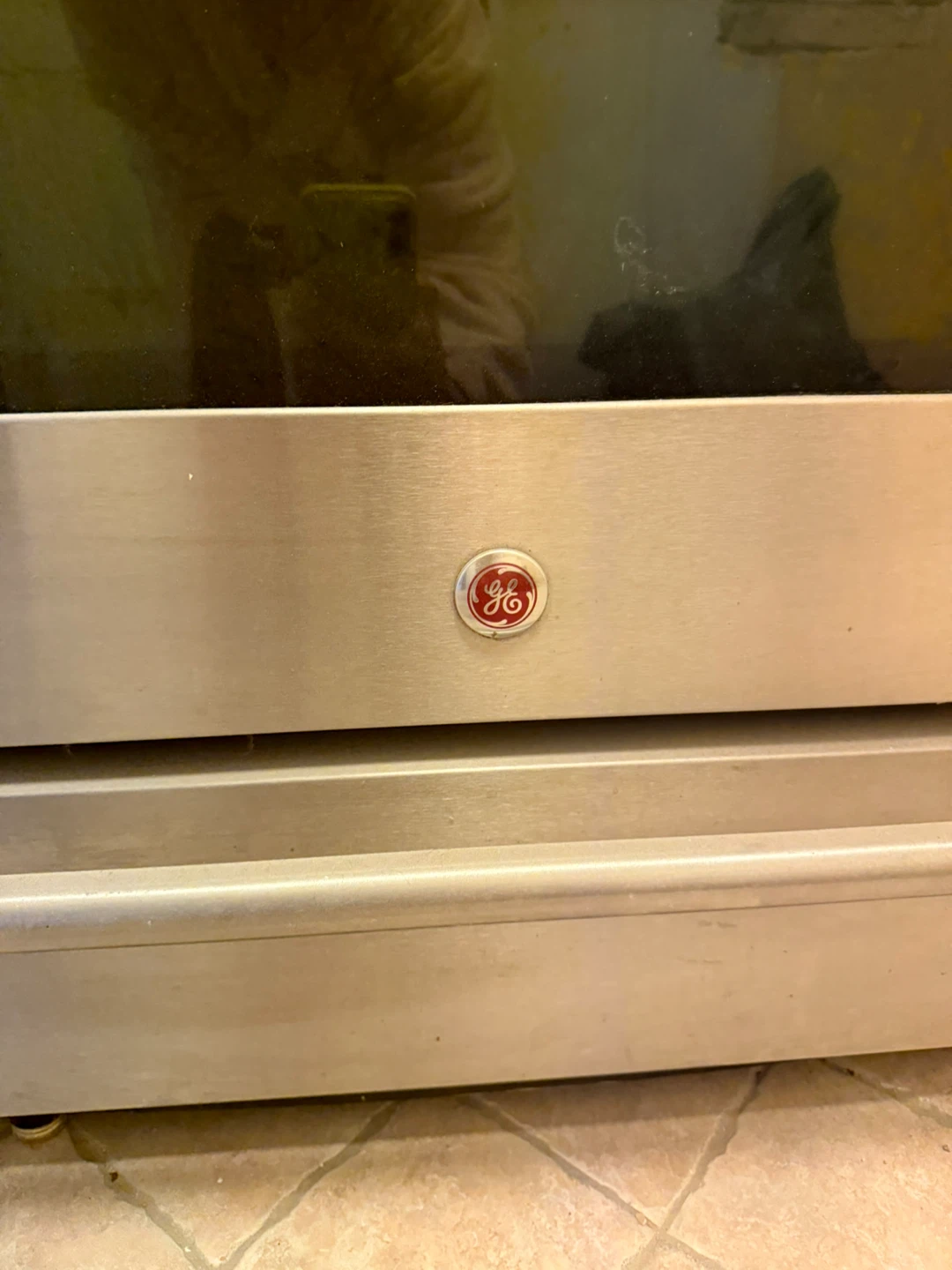 Kitchen Appliances GE Stainless Steel & Frigidaire - photo 4