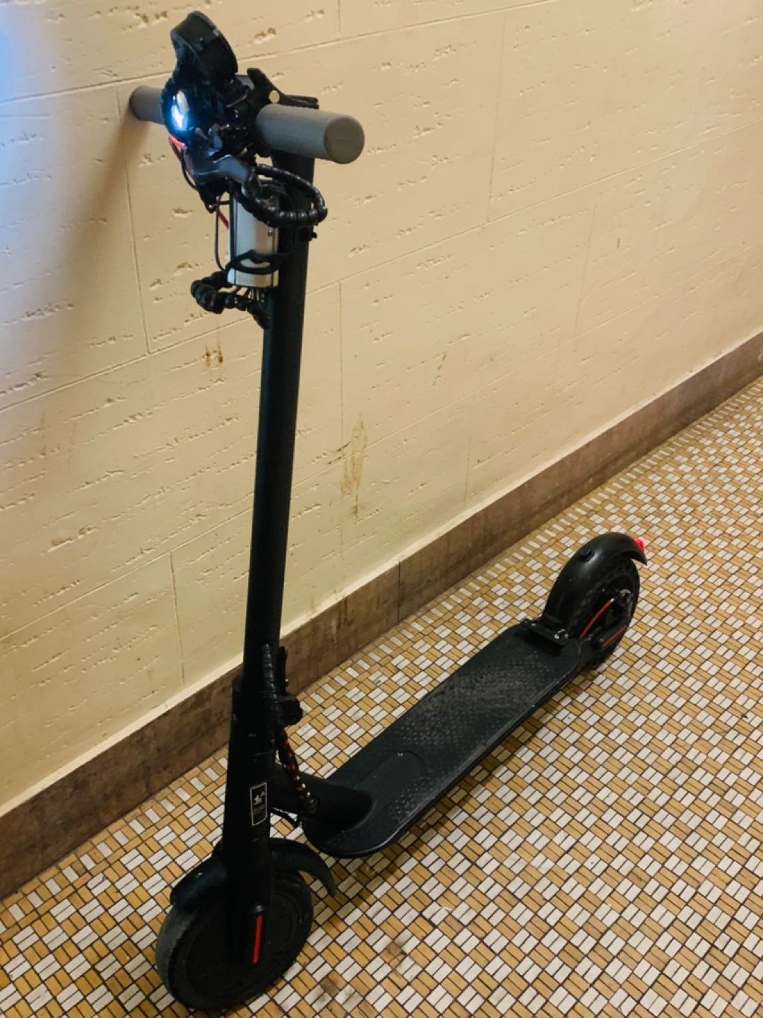 Black Electric Scooter run fast 25 Mph - photo 3