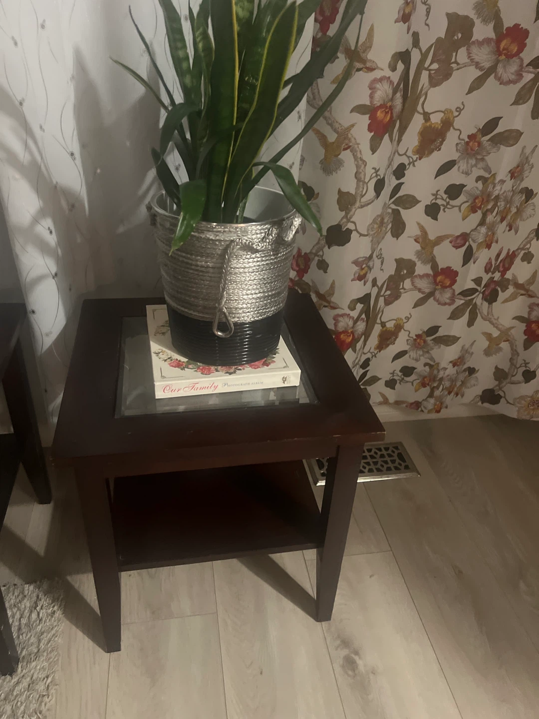 Set of 2 Dark Wood Side Tables with Glass Tops - photo 5