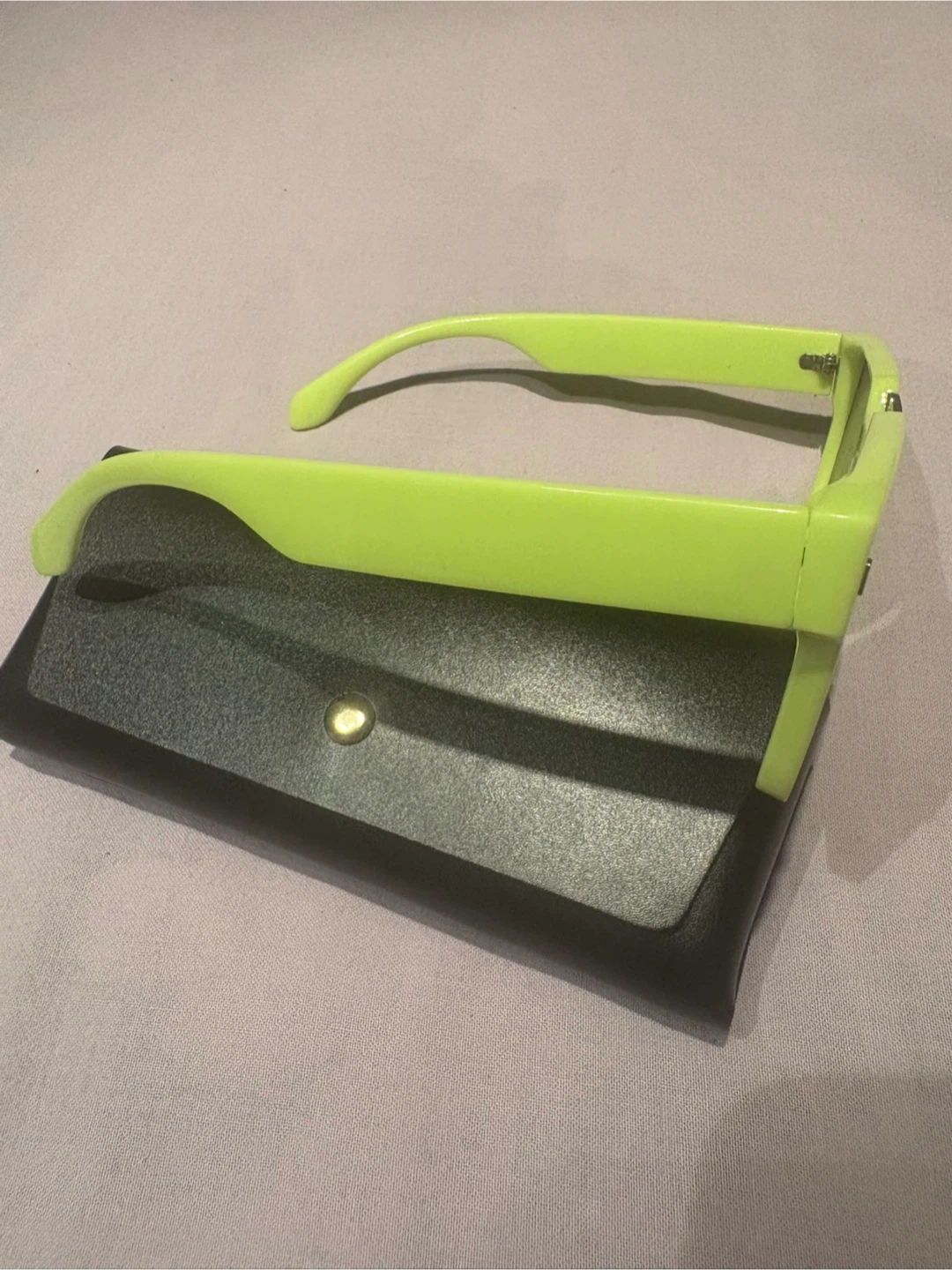 BN Bright Neon Green Sunglasses - photo 2