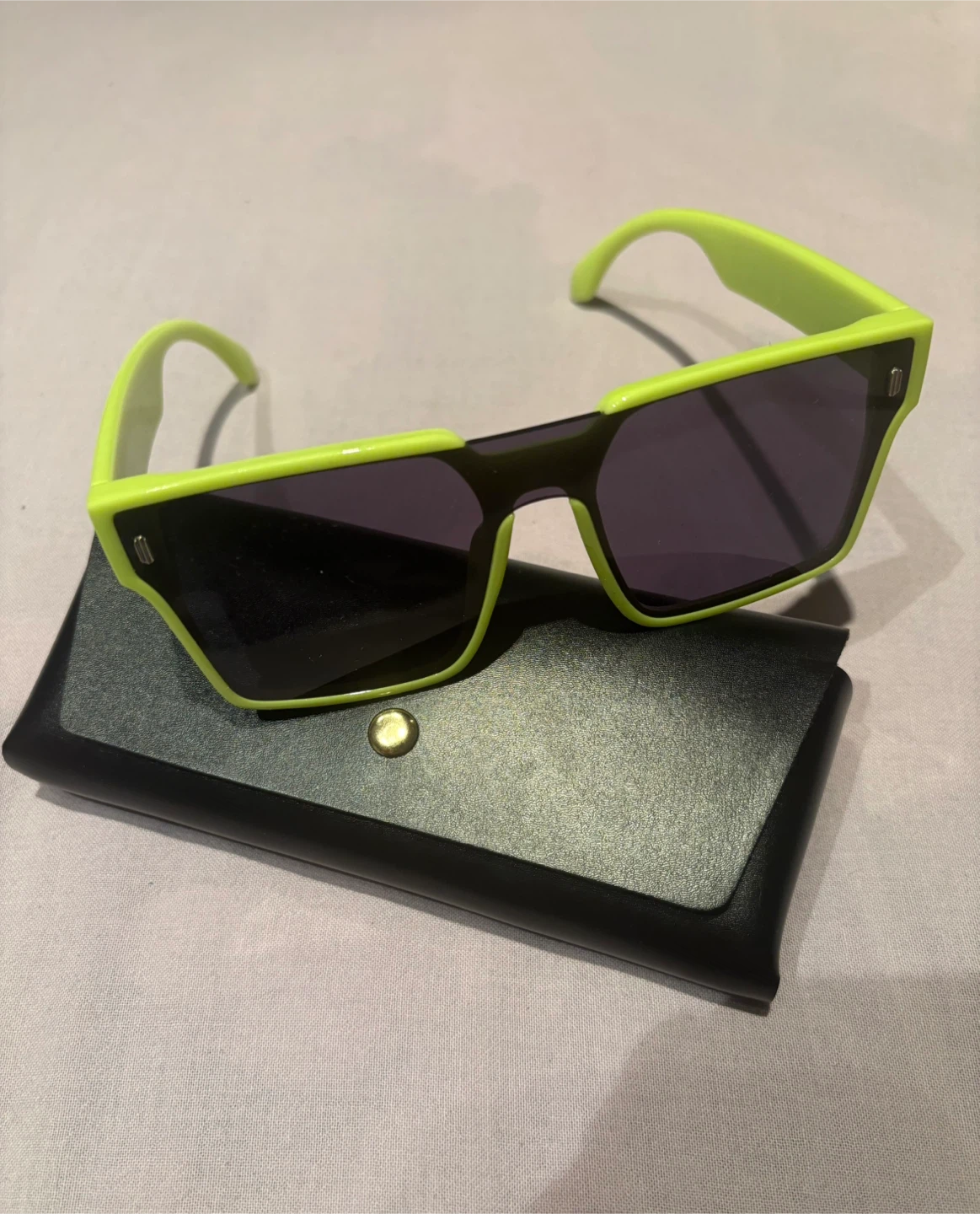 BN Bright Neon Green Sunglasses