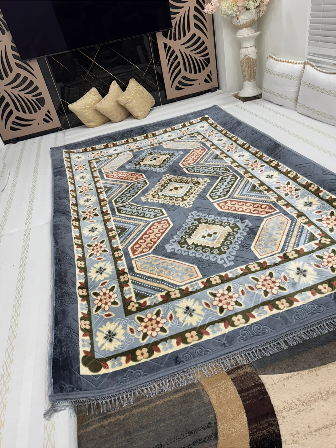 Blue Geometric Pattern Area Rug size 7x10 feet 🏆 - photo 3