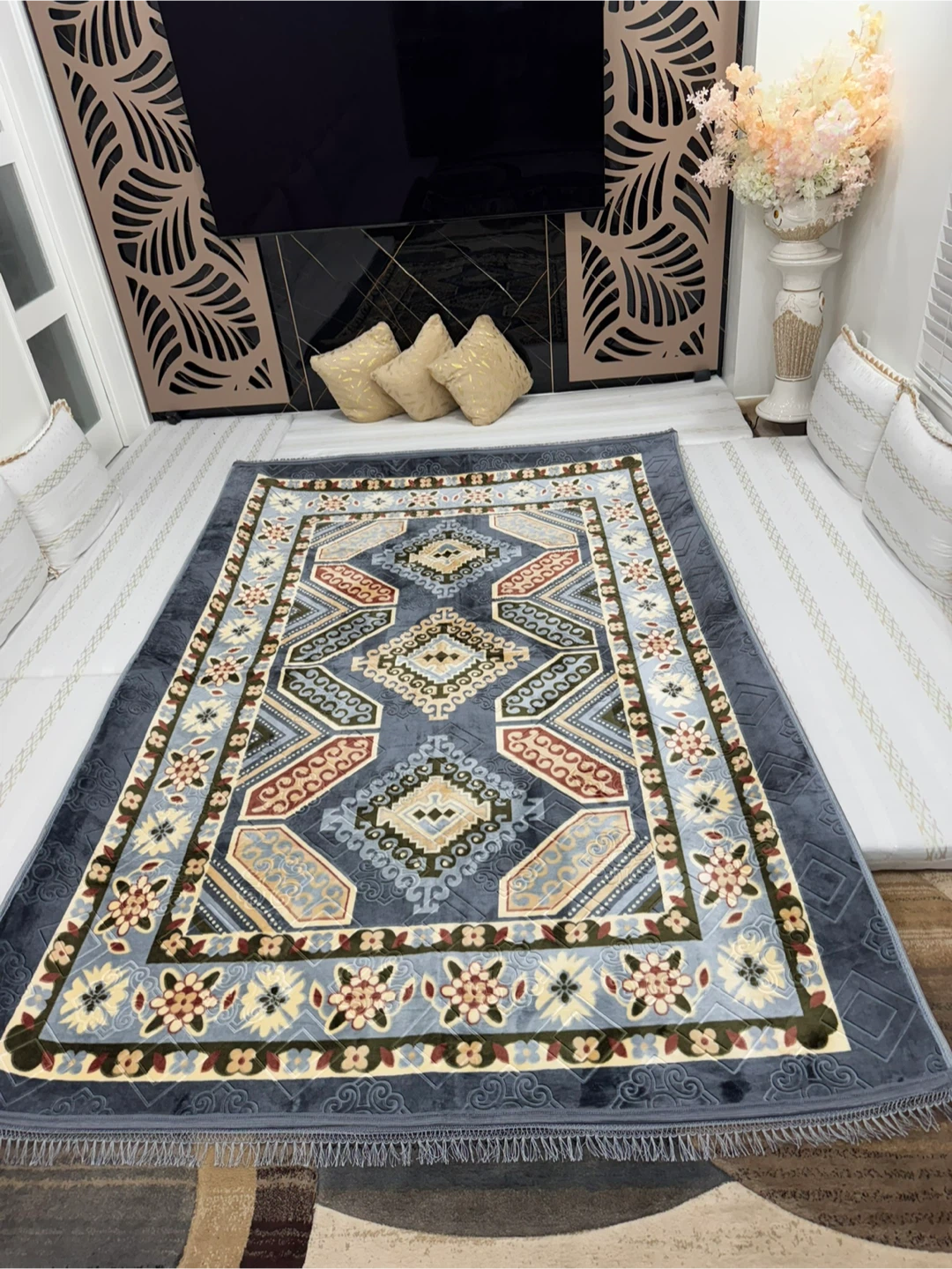 Blue Geometric Pattern Area Rug size 7x10 feet 🏆