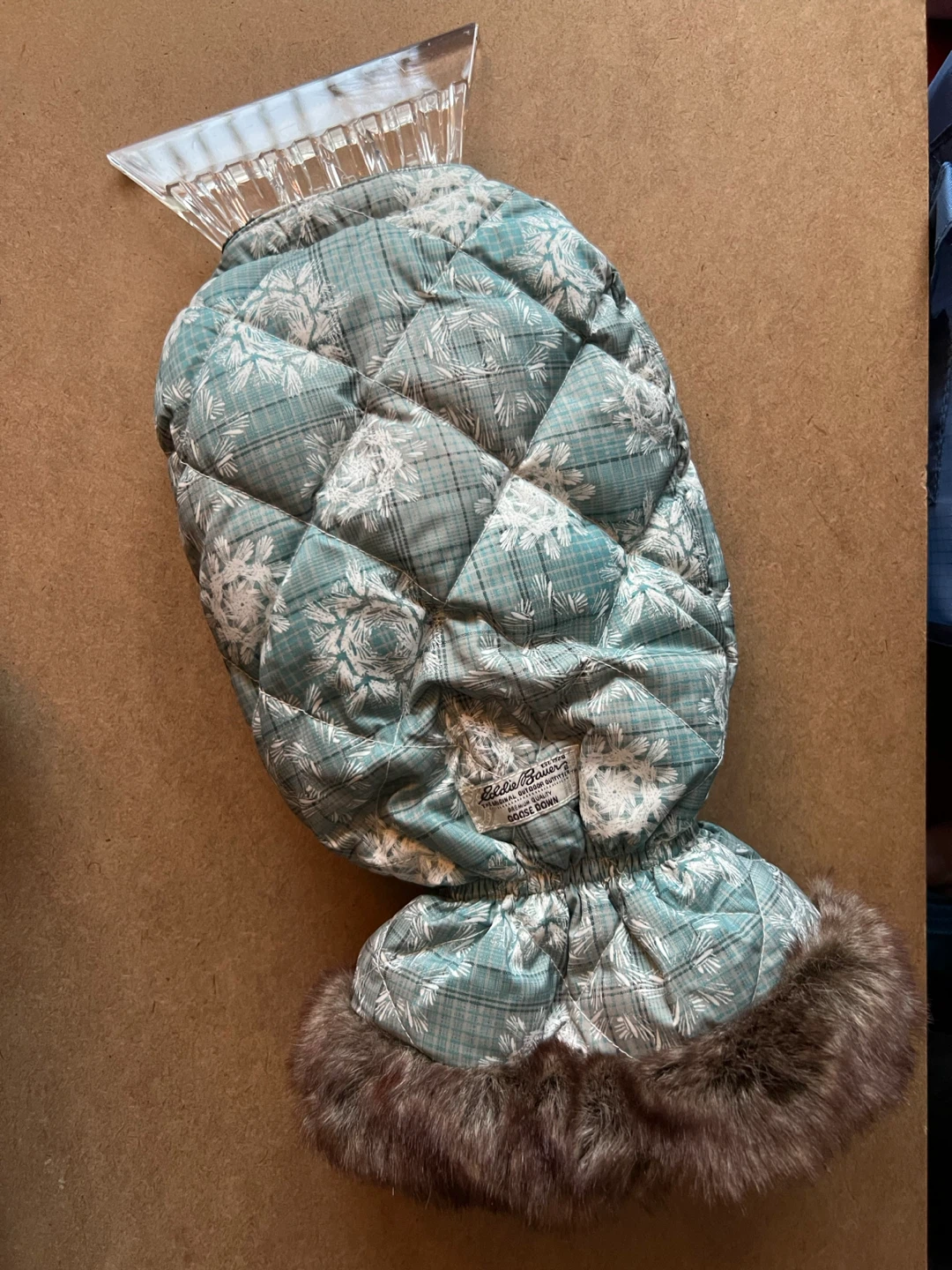 Mitt with Ice Scraper (New)