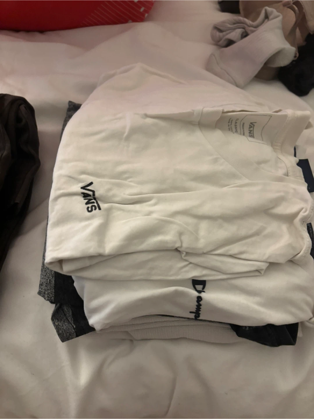 Banana Republic Sweater & Vans T-shirts Bundle - photo 4