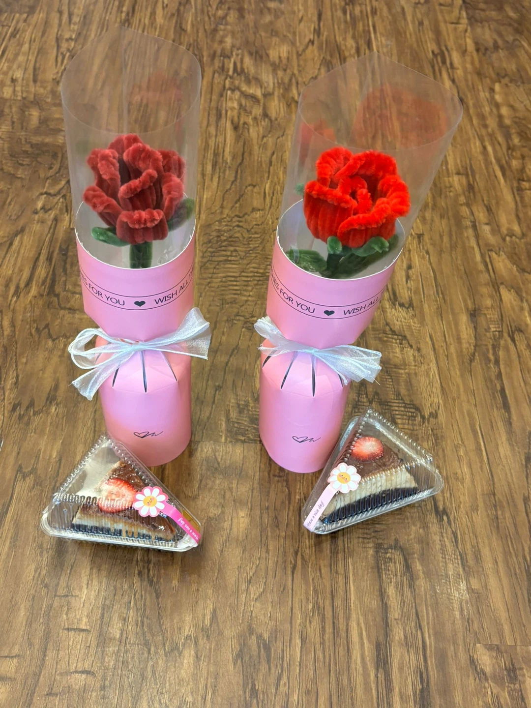 Crafted Velvet Flower Bouquets and Cake Slices - photo 2