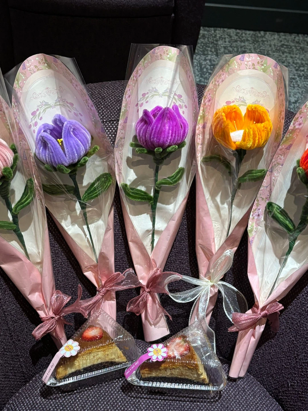 Crafted Velvet Flower Bouquets and Cake Slices - photo 4