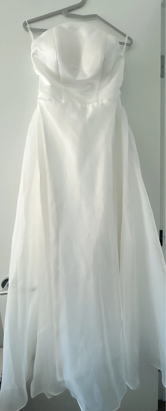 White Strapless Wedding Dress - photo 3