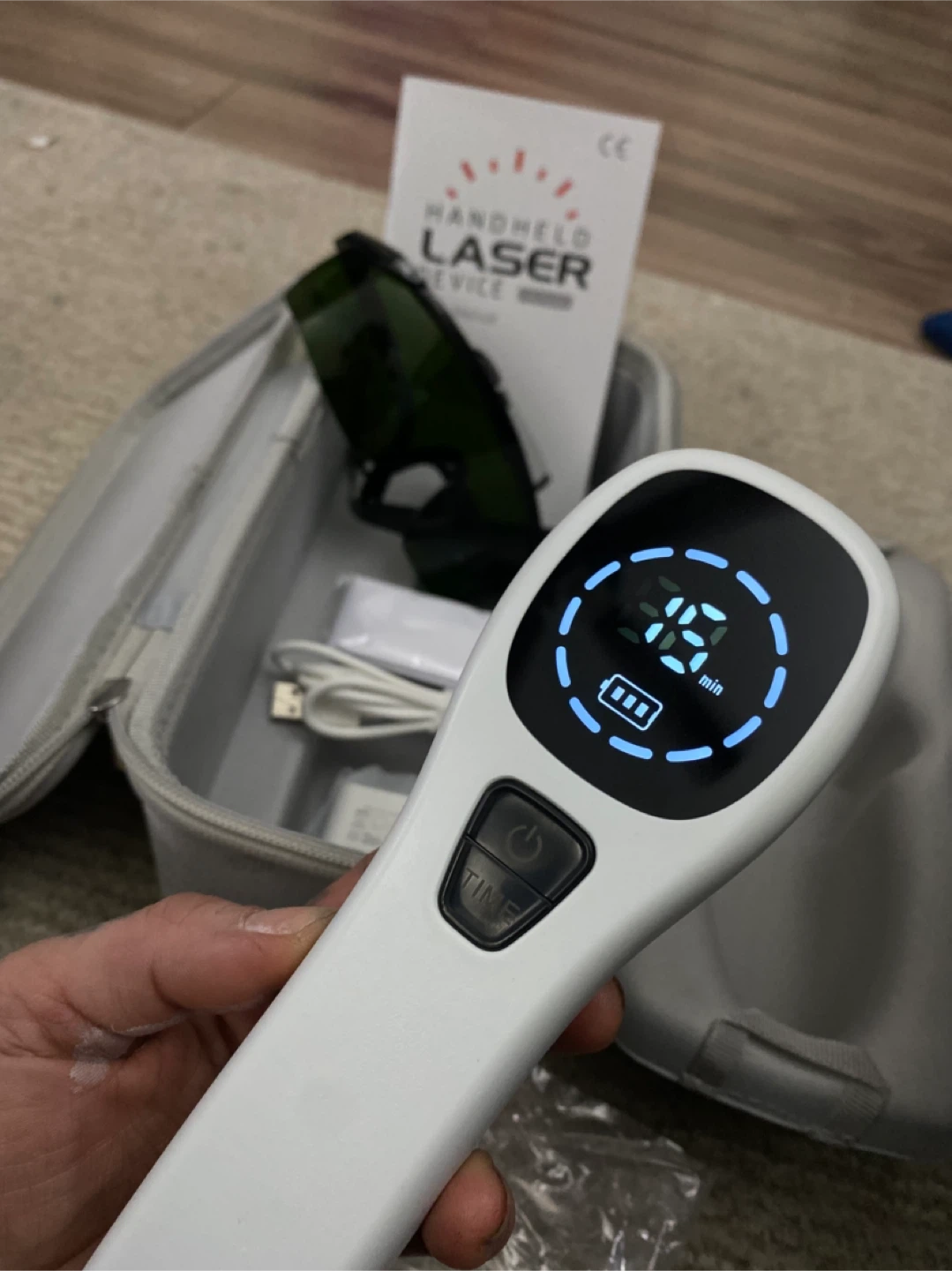 Handheld Laser Therapy Device for Pain Relief - photo 3