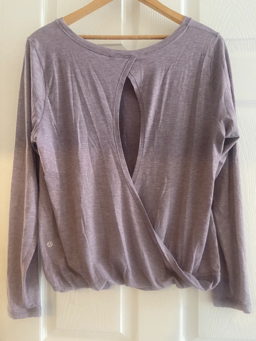 Lululemon Long Sleeve Twist Back Top - photo 2
