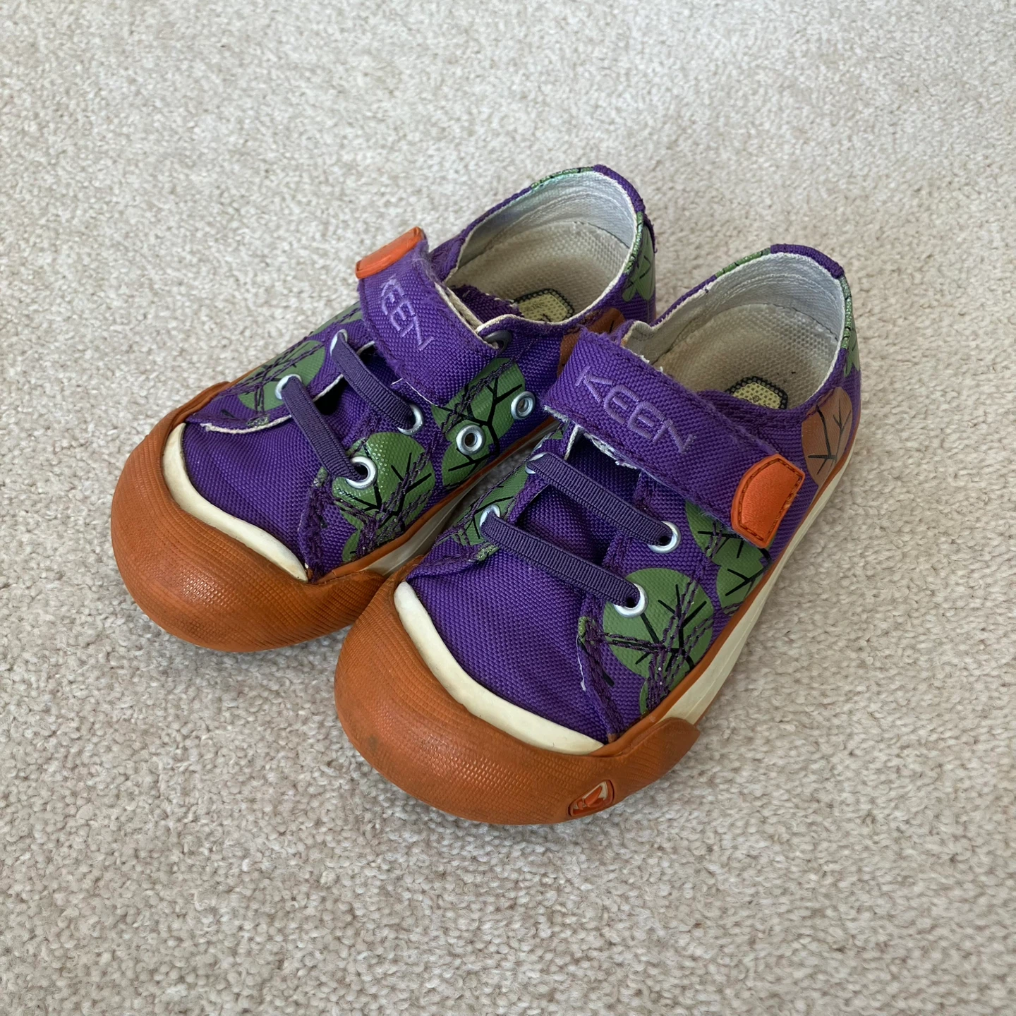 KEEN Toddler Shoes (Size 8)