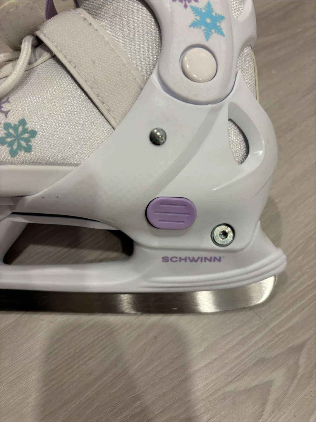 Schwinn Adjustable Ice Skates - 2 pairs - photo 3
