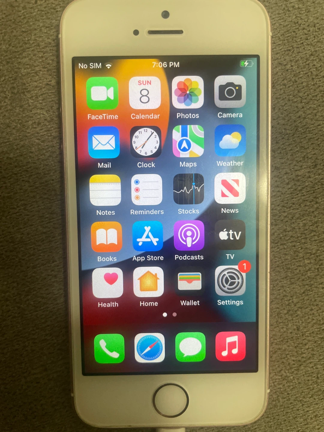 Apple iPhone SE (1st Gen) - 64GB - Rose Gold - photo 3