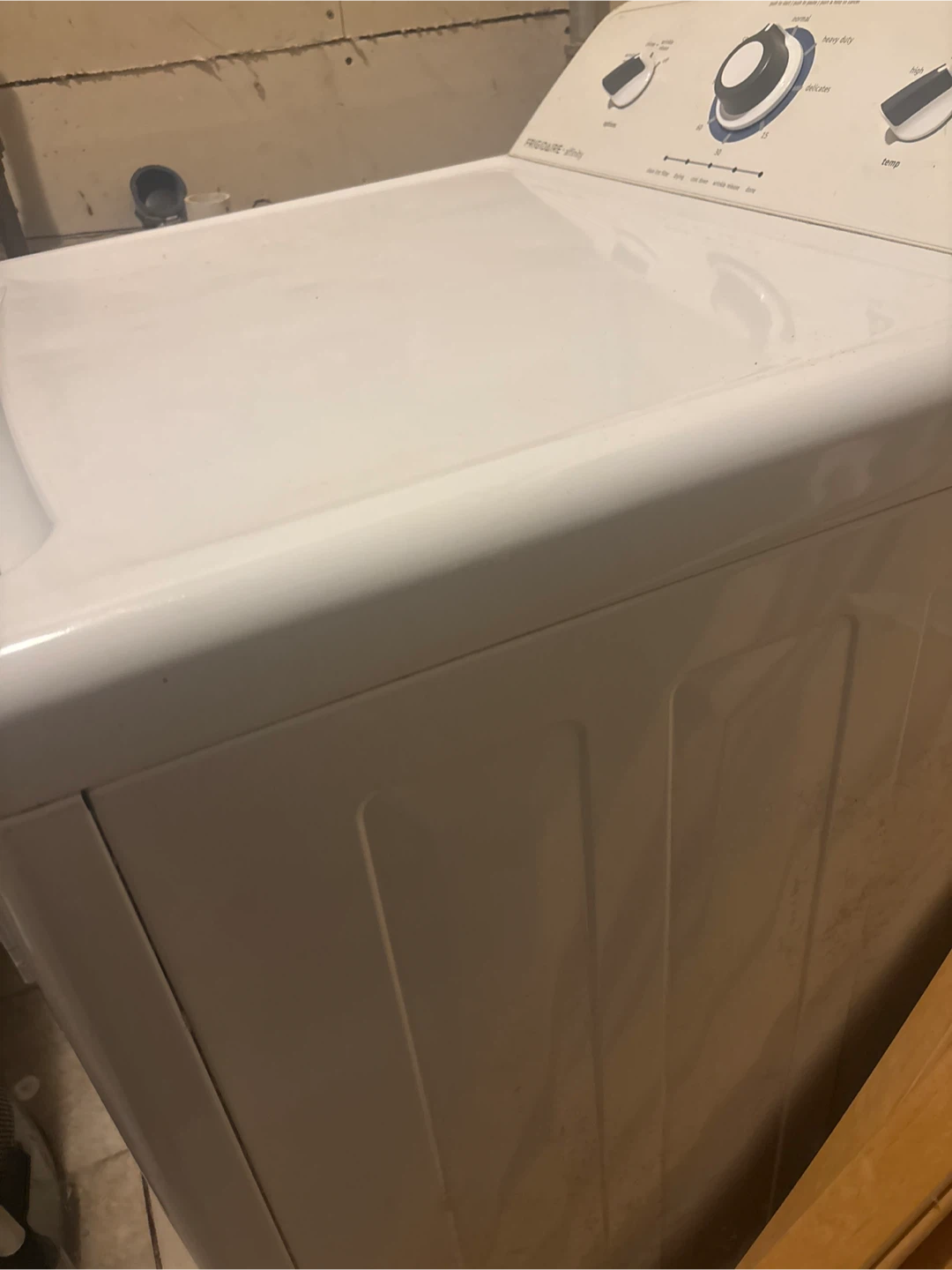 Frigidaire affinity (gas)dryer .used works fine - photo 2