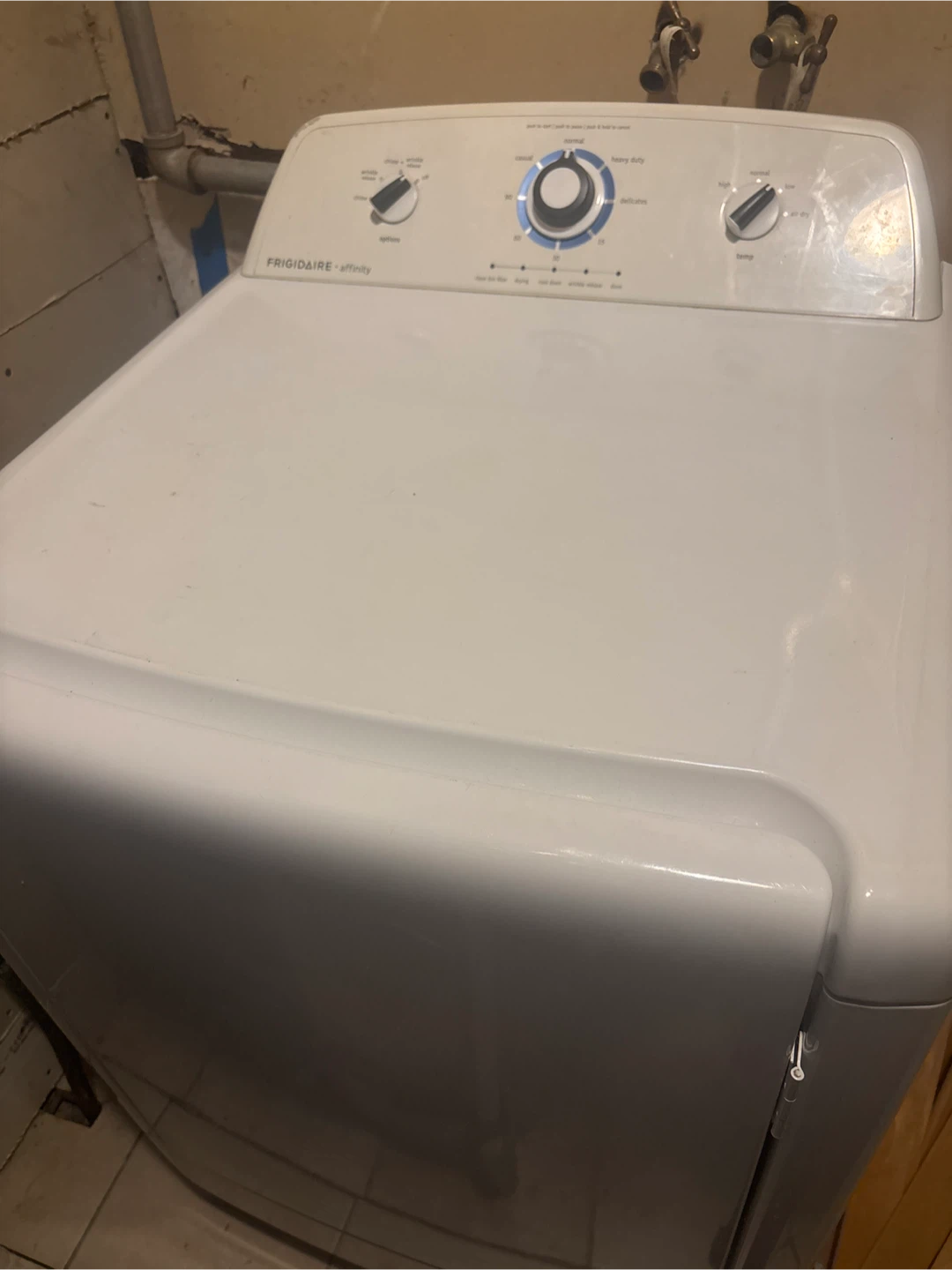 Frigidaire affinity (gas)dryer .used works fine