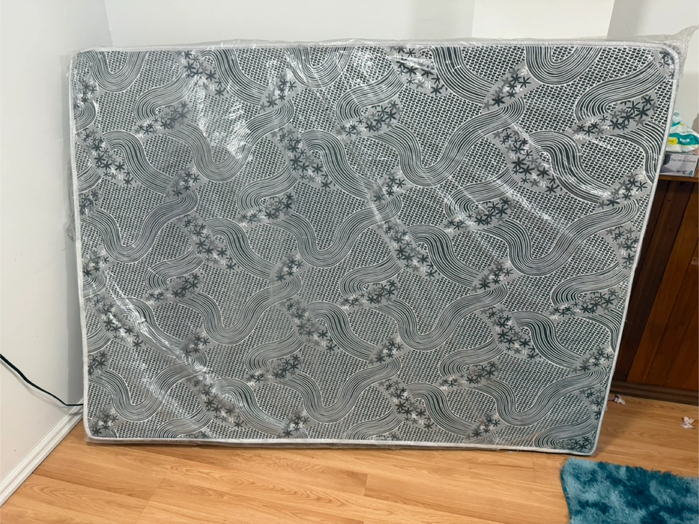 Queen size foam Mattress in plastic wrap - photo 3