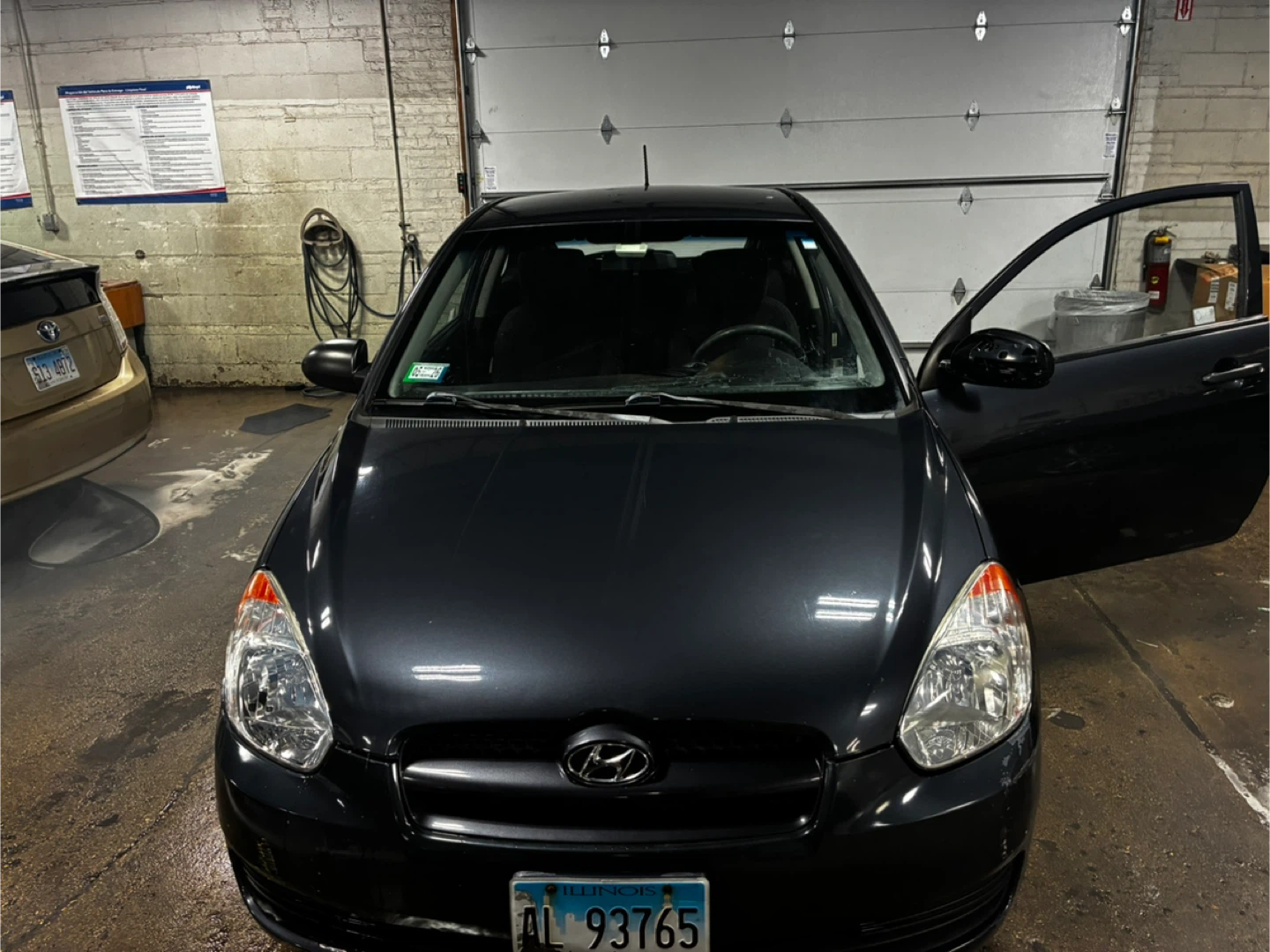 Used Dark Gray Hyundai Accent 3-Door Hatchback - photo 3