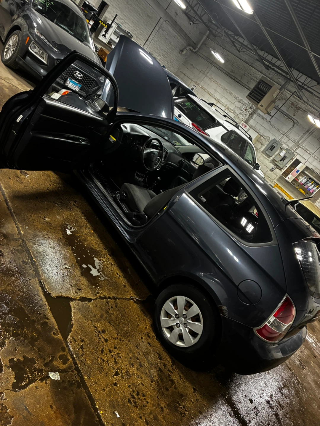 Used Dark Gray Hyundai Accent 3-Door Hatchback - photo 5