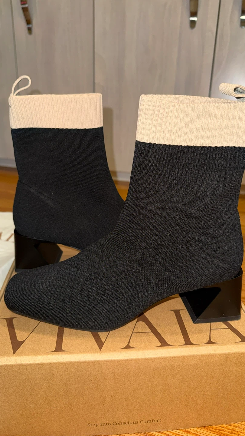 VIVALA Regina Pro Black Almond Water Rpt Boots US 6.5 EU 37 🏆 - photo 2
