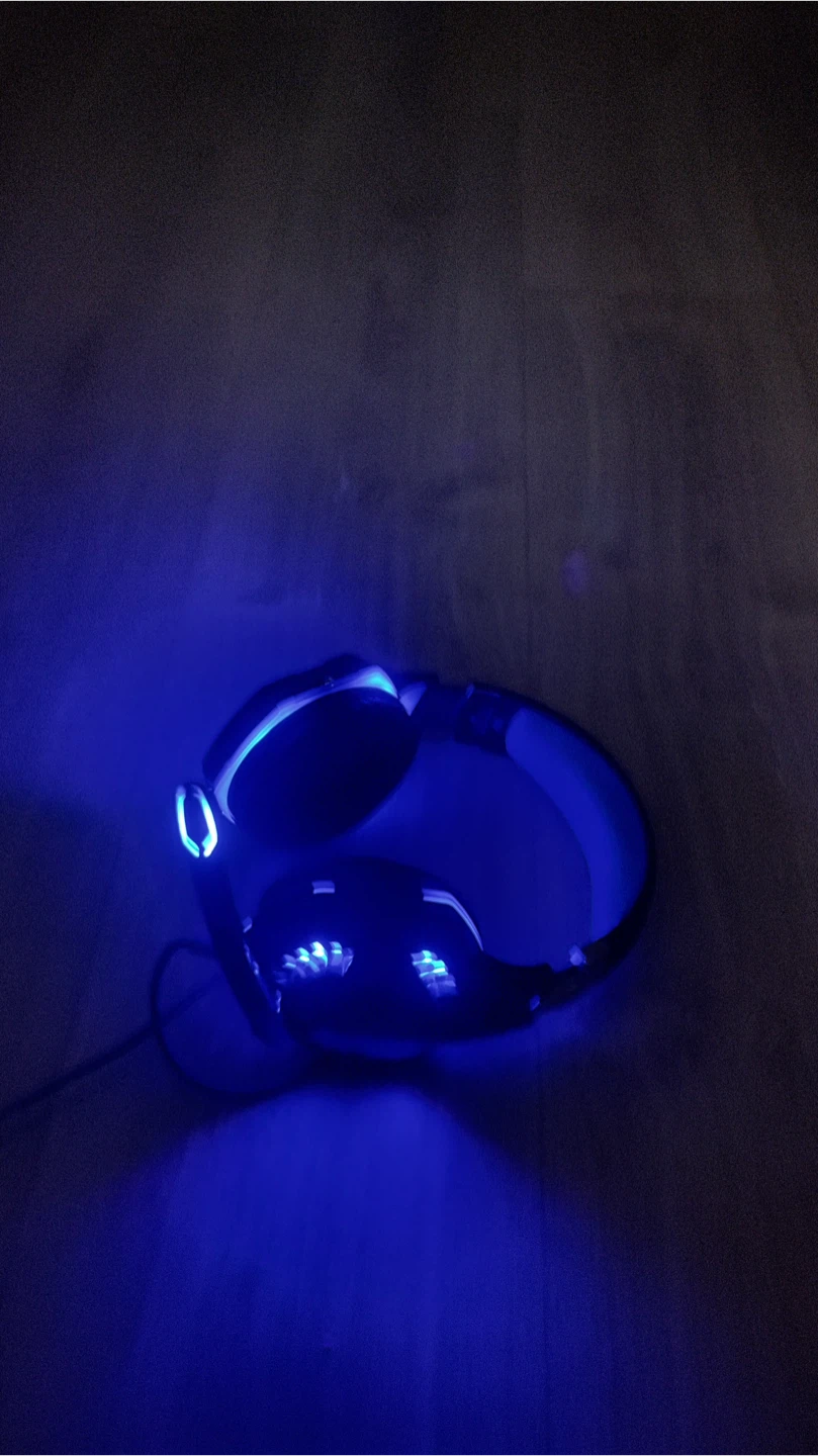 Gaming Headset with Microphone and LED Lights - photo 4