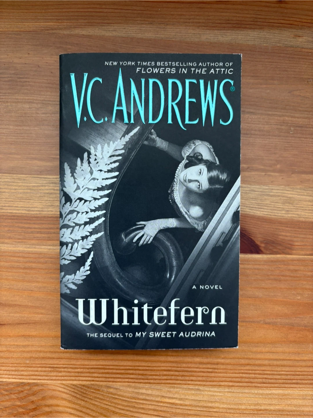 V.C. Andrews Fiction Novel Whitefern 🏆