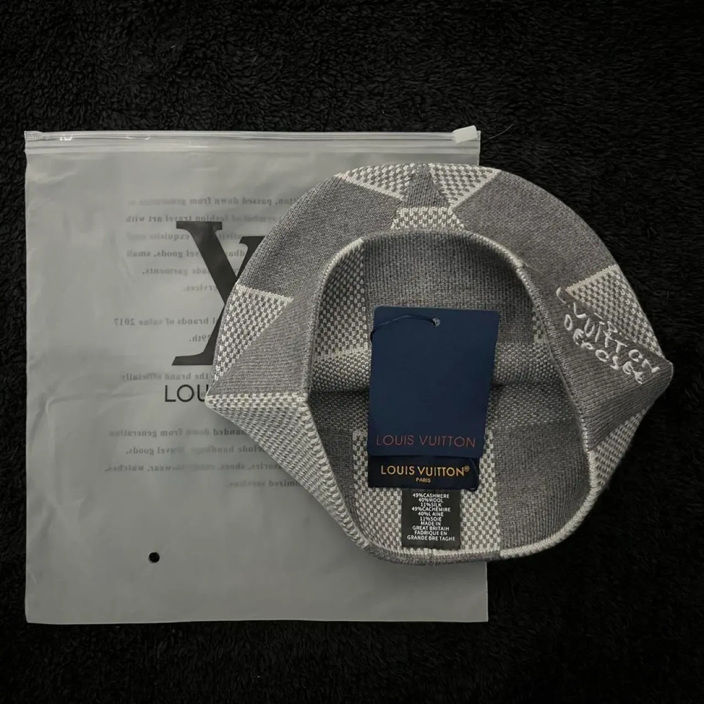 Louis Vuitton Beanie - photo 5