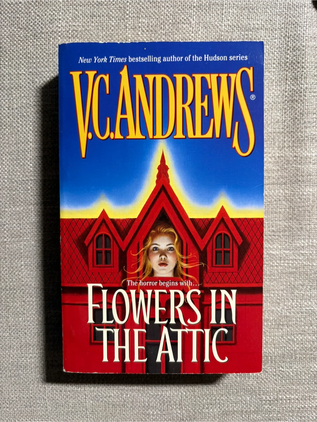 V.C. Andrews Fiction Novel Flowers in the Attic 🏆