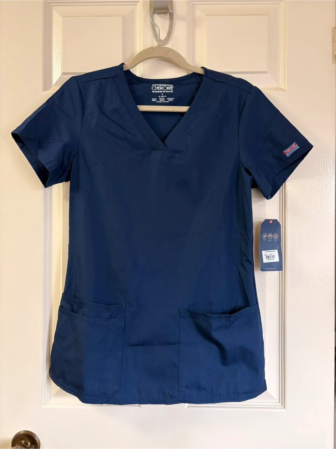 Cherokee Workwear Scrub Top Sz S 🏆